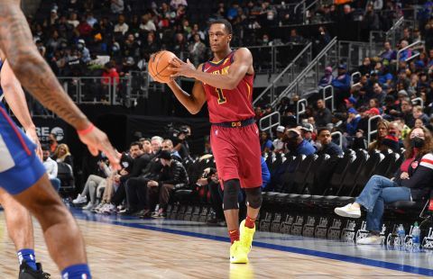  锡安脚踝扭伤预计缺席两周常规赛  